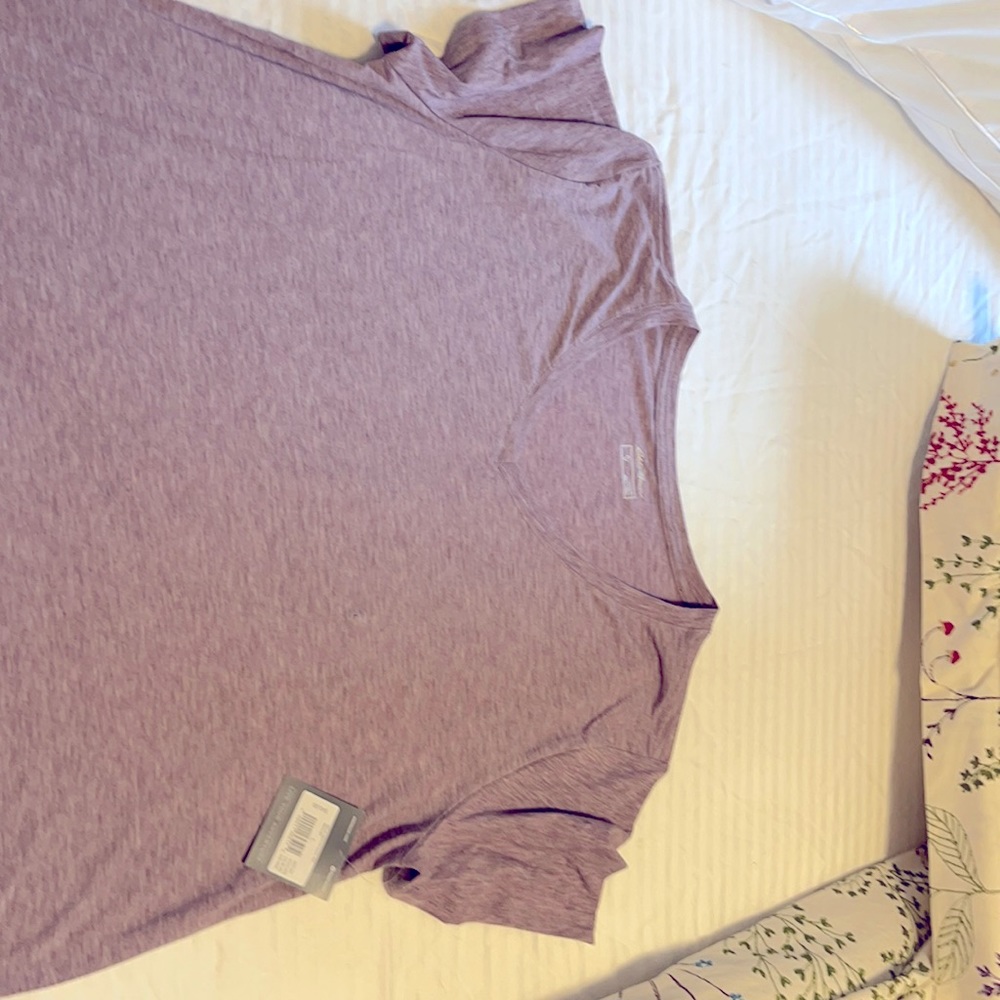 T-shirt v-neck